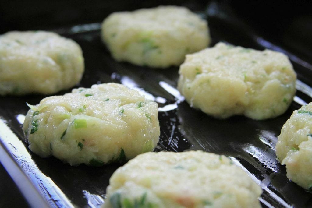 mini hambúrguer de frango assado - amorpelacomida