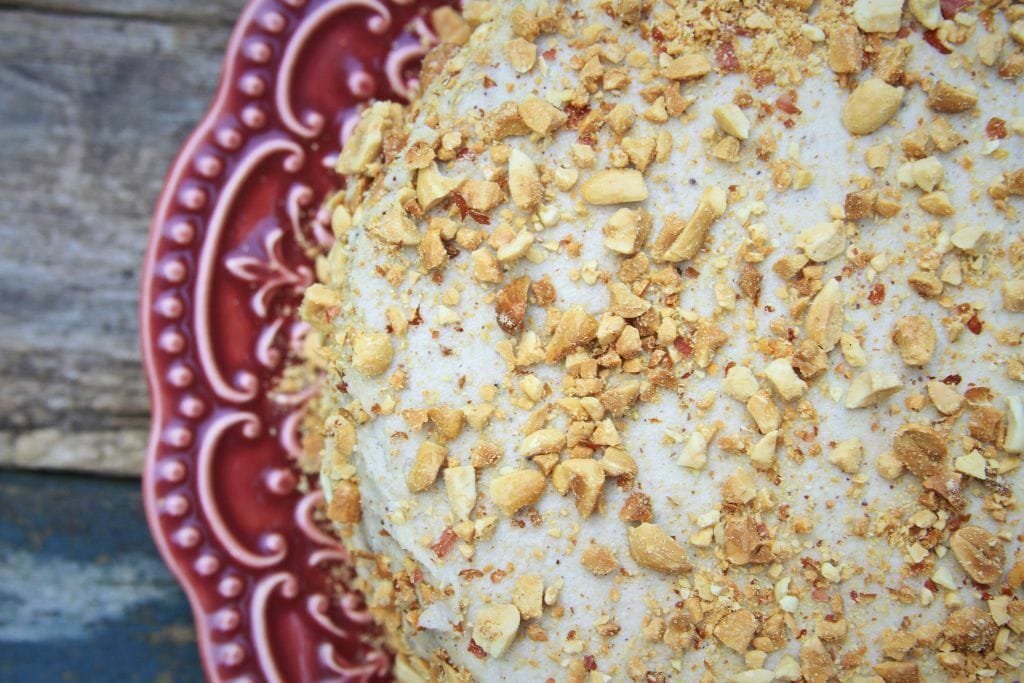 bolo de aniversário fácil sem glúten, sem lactose, sem soja, sem processados recheado com creme de castanha de caju e amendoim - amorpelacomida