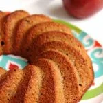 Receita de bolo de maçã de liquidificador, integral, sem glúten e sem lactose