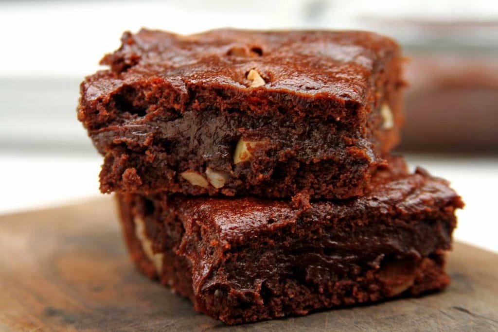 Receita de Brownie vegano sem glúten, sem leite, sem soja, sem ovo, muito saboroso e simples de preparar!