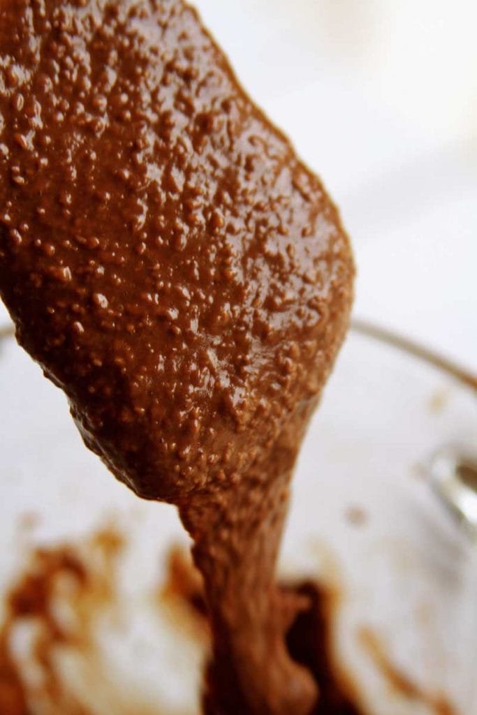 Textura massa de bolo de chocolate vegano fofinho