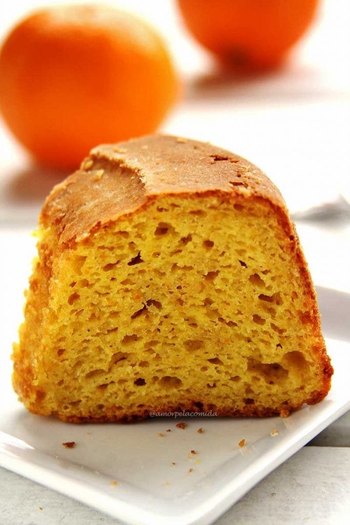 Receita de bolo de laranja com a casca de liquidificador fofinho sem glúten e sem lactose