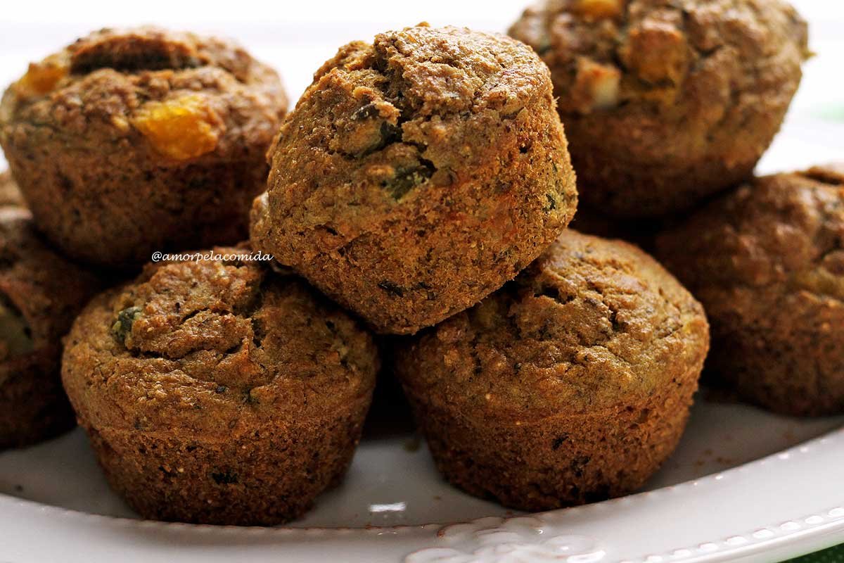 Receita de Muffin Salgado Low Carb maromba! Fico em proteína vegetal de qualidade e feito no liquidificador, sem glúten e sem lactose