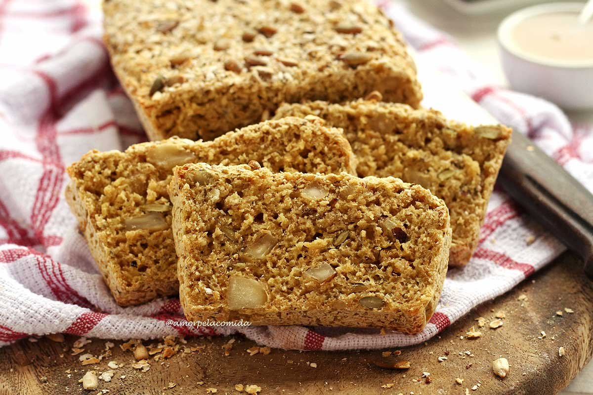 Receita fácil de pão de aveia e ovo para dieta sem glúten e sem lactose