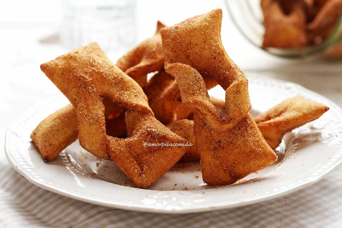 Cueca virada receita com farinha de arroz e fécula de batata. Fica sequinha, crocante e é simples de preparar!